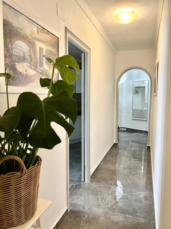Amplio Apartamento Tranquilo Cerca De La Playa Roses Eksteriør billede